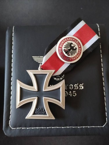 Ww2 german iron cross medal - iron,